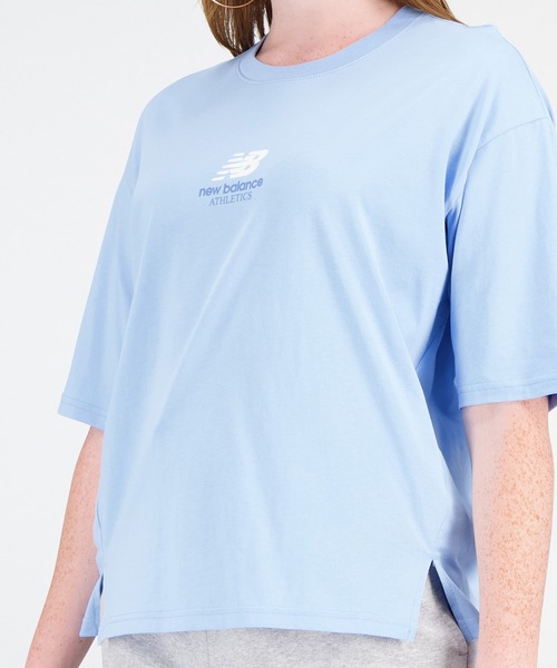 NEW BALANCE(ニューバランス)の「NB Athletics オーバーサイズショートスリーブTシャツ(Tシャツ/カットソー・レディース・ブルー系その他/ブラック/グレイッシュベージュ・SMALL/MEDIUM/X-LARGE/LARGE)」の15枚目の写真