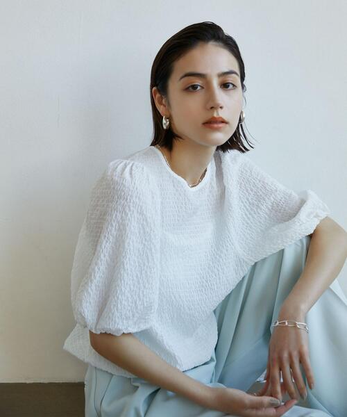 ＜EMMELREFINES＞EMパフスリーブウシロタックブラウス