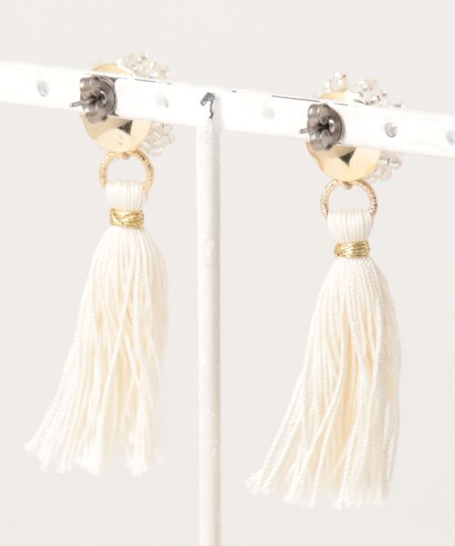 tone（トーン）の「【Hi-na】つぶビーズ×タッセル(MA)（ピアス（両耳用）・レディース・ホワイト系その他/ベージュ/グレー/レッド・FREE）」の7枚目の写真