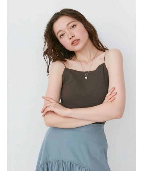 Ungrid（アングリッド）の「パット付きスクエアキャミソール（キャミソール・レディース・アイボリー/ブラック/ブラウン・FREE）」の10枚目の写真