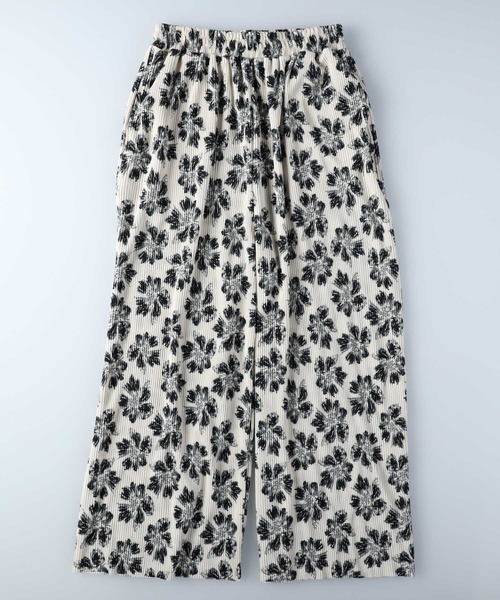 HONEYSUCKLE ROSE（ハニーサックルローズ）の「【接触冷感】【HONEYSUCKLE ROSE】サラサラ柄プリーツパンツ（その他パンツ・レディース・ブラック×ホワイト/ホワイト×カーキブラウン/チャコールグレー×ブラック/ベージュ・M-L）」の6枚目の写真