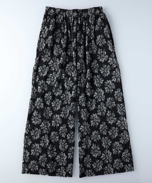HONEYSUCKLE ROSE（ハニーサックルローズ）の「【接触冷感】【HONEYSUCKLE ROSE】サラサラ柄プリーツパンツ（その他パンツ・レディース・ブラック×ホワイト/ホワイト×カーキブラウン/チャコールグレー×ブラック/ベージュ・M-L）」の7枚目の写真