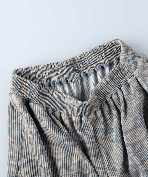 HONEYSUCKLE ROSE（ハニーサックルローズ）の「【接触冷感】【HONEYSUCKLE ROSE】サラサラ柄プリーツパンツ（その他パンツ・レディース・ブラック×ホワイト/ホワイト×カーキブラウン/チャコールグレー×ブラック/ベージュ・M-L）」の17枚目の写真