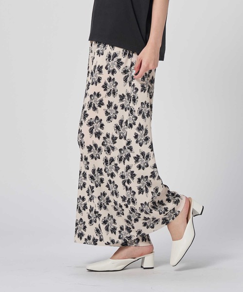 HONEYSUCKLE ROSE（ハニーサックルローズ）の「【接触冷感】【HONEYSUCKLE ROSE】サラサラ柄プリーツパンツ（その他パンツ・レディース・ブラック×ホワイト/ホワイト×カーキブラウン/チャコールグレー×ブラック/ベージュ・M-L）」の19枚目の写真