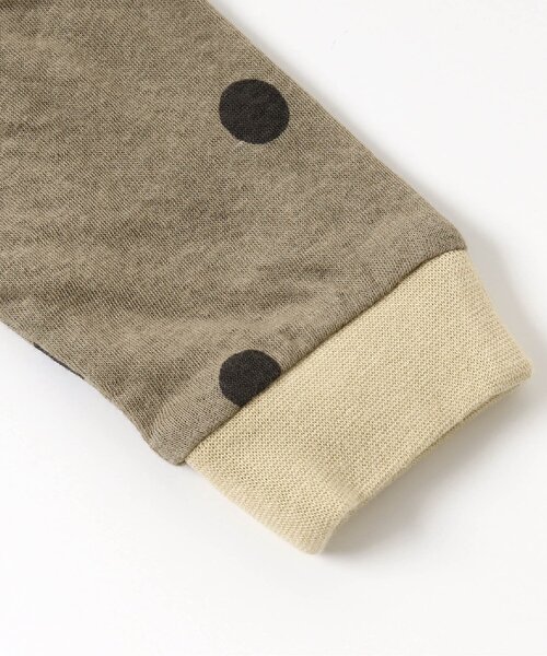 Ampersand（アンパサンド）の「【premier】ドット柄ソフト接結ロールアップリブカバーオール（ロンパース・キッズ・チャコール/ベージュ・60/70/80）」の7枚目の写真