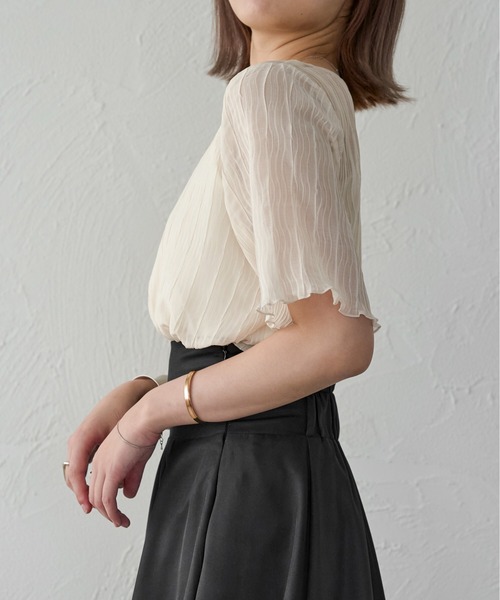 Ambre Ciel(アンブルシエル)の「キャミ付きシアートップス/【WEB/EC限定商品】(Tシャツ/カットソー・レディース・アイボリー/ピンクベージュ・FREE)」の4枚目の写真