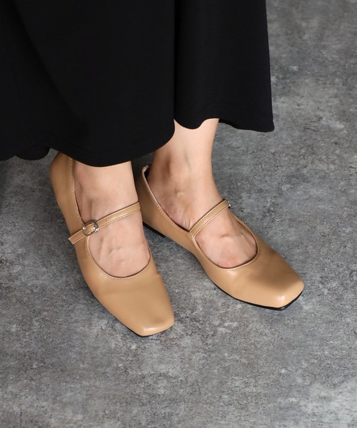 Riberry（リベリー）の「スクエアトゥメリージェーン（パンプス・レディース・ブラック/ホワイト/ベージュ/シルバー/ゴールド・MEDIUM/LARGE）」の12枚目の写真