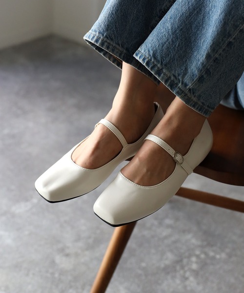 Riberry（リベリー）の「スクエアトゥメリージェーン（パンプス・レディース・ブラック/ホワイト/ベージュ/シルバー/ゴールド・MEDIUM/LARGE）」の9枚目の写真