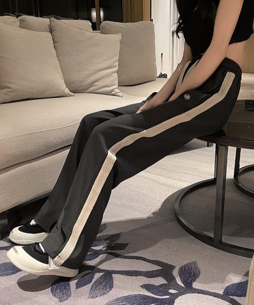 gossip！ロサンゼルス（ゴシップロサンゼルス）の「サイドライン スウェットパンツ（スウェットパンツ・レディース・グレー/ブラック/ブルー・FREE）」の3枚目の写真