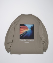 SUPERTHANKS（スーパーサンクス）の「フォトプリント＆ロゴプリント  ロングTシャツ（ユニセックス）"Unfamiliar landscapes" L/S T-shirt（Tシャツ/カットソー）」