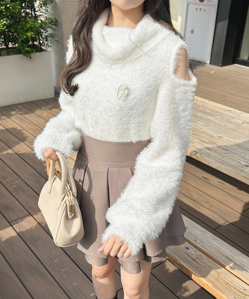 apres jour(アプレジュール)の「ブローチ+ニットトップス【ZOZOTOWN限定アイテム】(ニット/セーター・レディース・オフホワイト/サックスブルー/ピンク/ブラック・X-LARGE/フリー)」の11枚目の写真
