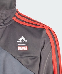 adidas（アディダス）の「adidas × マーベル スパイダーマン トラック
