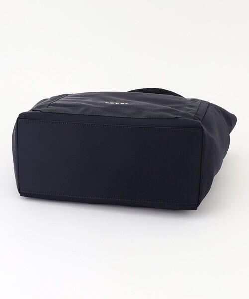 TOCCA(トッカ)の「PLENTIFUL A4 NYLONBAG ナイロンバッグ(トートバッグ・レディース・ネイビー系/ブラック系/ベージュ/ライトグレー系・F)」の8枚目の写真