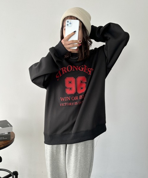 CLEA（クレア）の「ナンバーカレッジロゴ裏起毛スウェットプルオーバー（スウェット・レディース・レッド/ブラック/オートミール・FREE）」の15枚目の写真