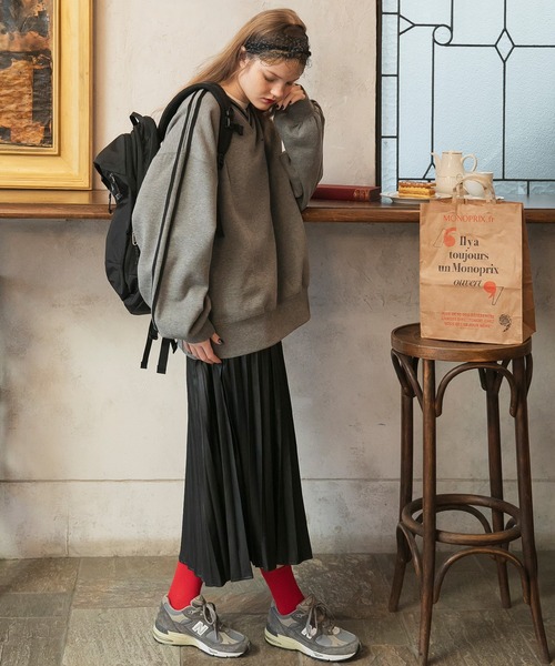 BONLECILL(ボンルシール)の「裏起毛 配色袖ラインVネックスウェットプルオーバー(スウェット・レディース・チャコールグレー/オートミール/グリーン/ブラウン/レッド・FREE)」の20枚目の写真