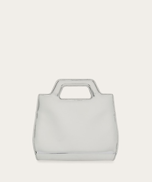 フェラガモ　￼シルバー　￼ミニバッグ FERRAGAMO（フェラガモ）の「WANDA ミニバッグ（ショルダー