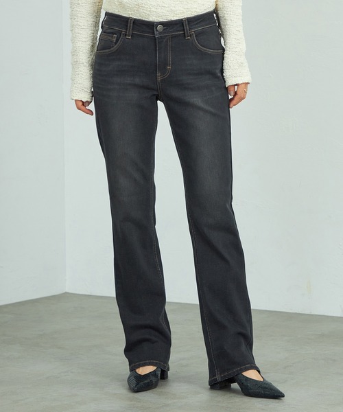 C17（シーセブンティーン）の「C17 ストレートデニムパンツ（デニムパンツ・レディース・ブラック/ダークインディゴブルー/アイボリー/ブルー/インディゴブルー/ライトインディゴブルー/ブラック系その他2/ブラック系その他・33/27/28/29/34/32/30/31/26）」の5枚目の写真