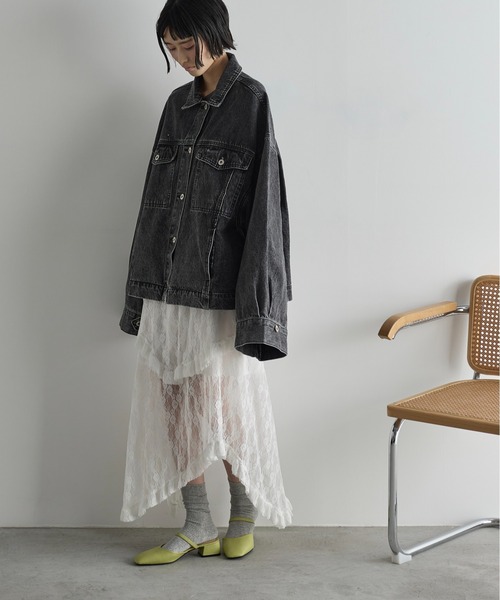 THE YOn（ザヨン）の「スーパーワイドスリーブデニムジャケット（デニムジャケット・レディース・ブルー/ライトブルー/ブラック・FREE）」の13枚目の写真