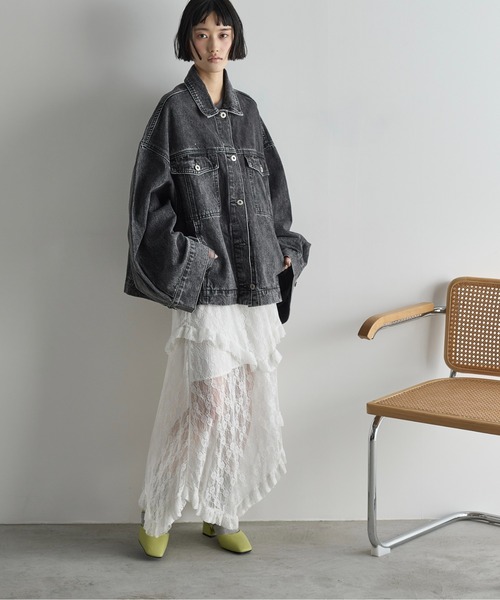 THE YOn（ザヨン）の「スーパーワイドスリーブデニムジャケット（デニムジャケット・レディース・ブルー/ライトブルー/ブラック・FREE）」の15枚目の写真