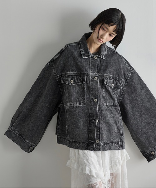 THE YOn（ザヨン）の「スーパーワイドスリーブデニムジャケット（デニムジャケット・レディース・ブルー/ライトブルー/ブラック・FREE）」の20枚目の写真