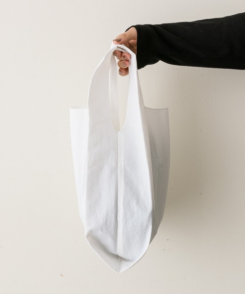 ear PAPILLONNER（イアパピヨネ）の「虎屋ういろ×ear コラボエコバッグ