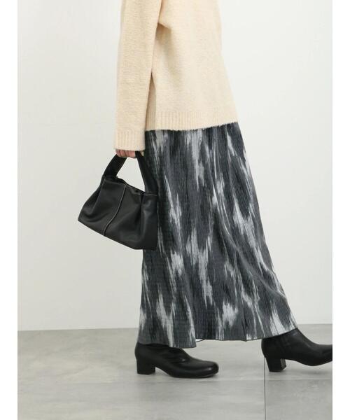 Samansa Mos2 blue（サマンサモスモスブルー）の「ベロアニュアンス柄ナロースカート（スカート・レディース・ベージュ/チャコールグレー/モカ・F）」の2枚目の写真