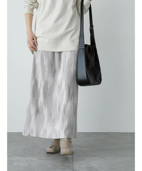 Samansa Mos2 blue（サマンサモスモスブルー）の「ベロアニュアンス柄ナロースカート（スカート・レディース・ベージュ/チャコールグレー/モカ・F）」の18枚目の写真