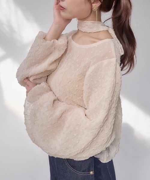 mellowneon(メロウネオン)の「袖ボリュームチョーカーブラウス / 2way / リボン付き(シャツ/ブラウス・レディース・アイボリー/グレー・FREE)」の1枚目の写真