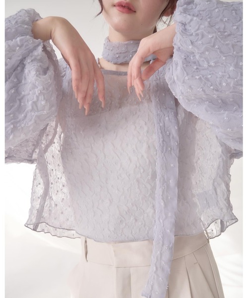 mellowneon(メロウネオン)の「袖ボリュームチョーカーブラウス / 2way / リボン付き(シャツ/ブラウス・レディース・アイボリー/グレー・FREE)」の7枚目の写真