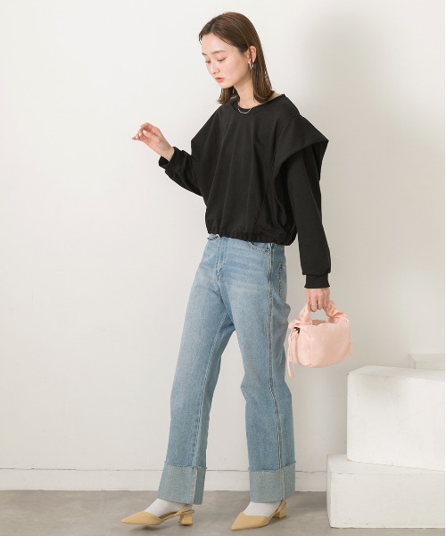 ad thie(アドティエ)の「裾ドロストタックショルダー トップス(Tシャツ/カットソー・レディース・ブラック/オートミール・FREE)」の5枚目の写真
