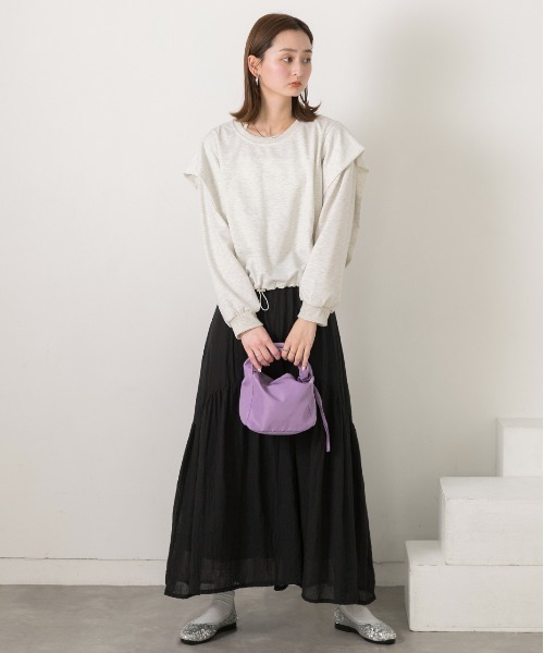 ad thie(アドティエ)の「裾ドロストタックショルダー トップス(Tシャツ/カットソー・レディース・ブラック/オートミール・FREE)」の7枚目の写真