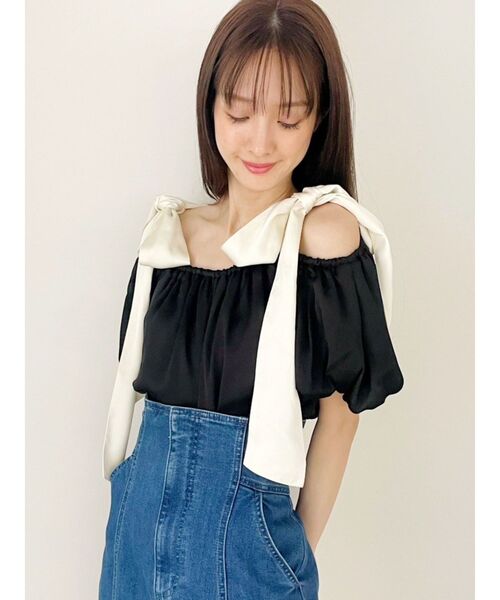 MERCURYDUO（マーキュリーデュオ）の「ショルダーリボンオフショルブラウス（シャツ/ブラウス・レディース・ライトブルー/ブラック/ミント/オフホワイト・FREE）」の3枚目の写真