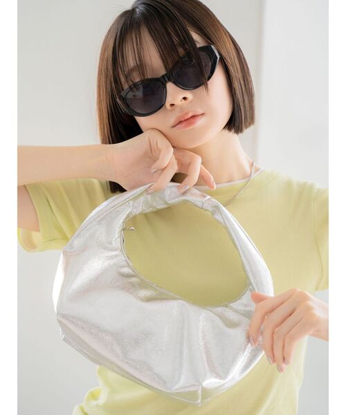 Ungrid（アングリッド）の「フェイクレザーハンドバッグ（ハンドバッグ・レディース・シルバー/ブラック・FREE）」の4枚目の写真