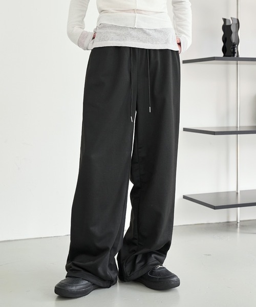 UNE MANSION（ユヌマンション）の「【通気性抜群春夏バージョン登場！】【男女兼用/UNISEX】【パンツストリングで調節可能】足長美脚シルエットワイドストレートストリングスウェットパンツ（スウェットパンツ・レディース・ピンク/ライトグレー/ブルー/グレー/ブラック・FREE）」の6枚目の写真