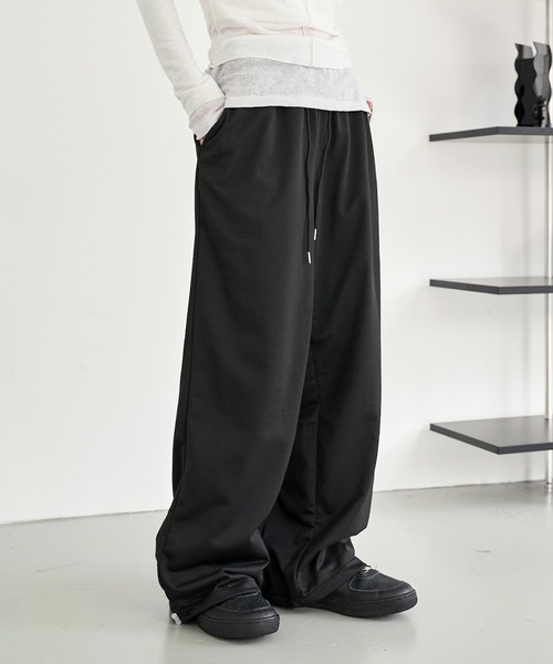 UNE MANSION（ユヌマンション）の「【通気性抜群春夏バージョン登場！】【男女兼用/UNISEX】【パンツストリングで調節可能】足長美脚シルエットワイドストレートストリングスウェットパンツ（スウェットパンツ・レディース・ピンク/ライトグレー/ブルー/グレー/ブラック・FREE）」の8枚目の写真