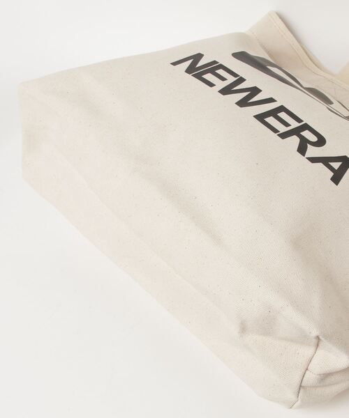 NEW ERA(ニューエラ)の「NEW ERA/ニューエラ ライトトートバッグ CANVAS TOTE フラッグロゴ 14L 13772566(トートバッグ・メンズ・アイボリー/ブラック・FREE)」の5枚目の写真