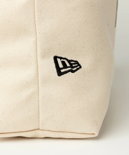 NEW ERA(ニューエラ)の「NEW ERA/ニューエラ ライトトートバッグ CANVAS TOTE フラッグロゴ 14L 13772566(トートバッグ・メンズ・アイボリー/ブラック・FREE)」の17枚目の写真