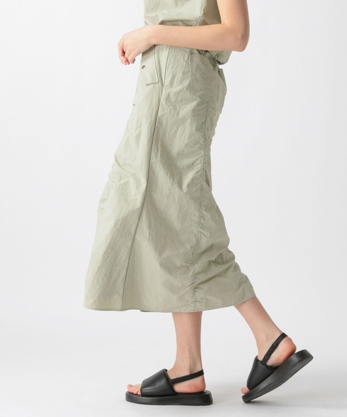 FOREVER 21（フォーエバー トゥエンティーワン）の「【2024SS】ミリタリーギャザースカート（スカート・レディース・ブラック/グリーン・SMALL/MEDIUM）」の2枚目の写真