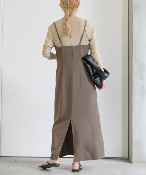 select MOCA（セレクトモカ）の「ビスチェ風キャミワンピース（ワンピース・レディース・ブラック/グレイッシュベージュ・FREE）」の11枚目の写真