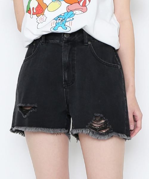 PUNYUS（プニュズ）の「ダメージデニムショートパンツ（デニムパンツ・レディース・ライトブルー/ブラック/ライトインディゴブルー・3/2/1/4）」の17枚目の写真