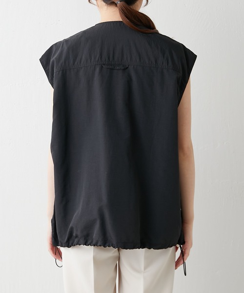 COLLAGE GALLARDAGALANTE（コラージュガリャルダガランテ）の「【OT】ドロストヘムナイロンベスト/WEB限定（ミリタリージャケット・レディース・ブラック・FREE）」の15枚目の写真