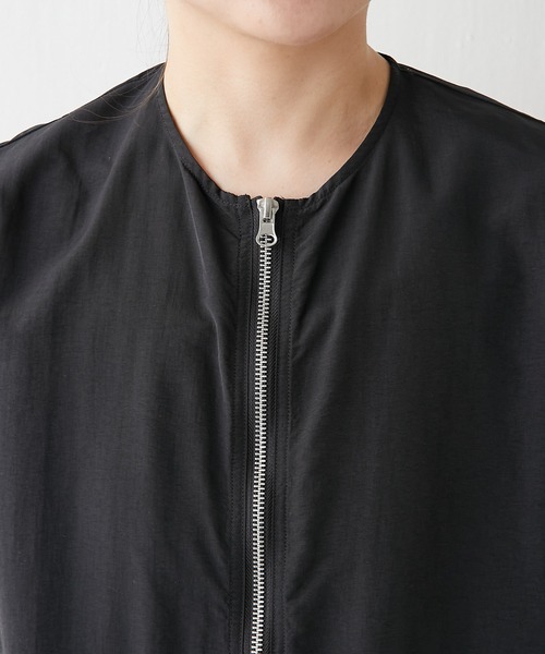 COLLAGE GALLARDAGALANTE（コラージュガリャルダガランテ）の「【OT】ドロストヘムナイロンベスト/WEB限定（ミリタリージャケット・レディース・ブラック・FREE）」の17枚目の写真