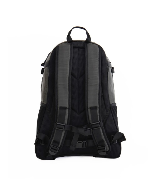 KELTY(ケルティ)の「【直営店限定 KELTY/ケルティ】ユーティリティデイパック/DAYHIKER 23L(バックパック/リュック・メンズ・ブラック/グレー系その他・ONE SIZE)」の9枚目の写真