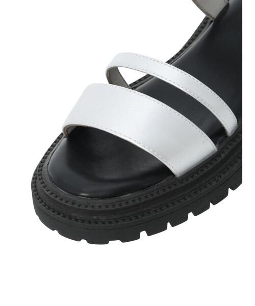 Te chichi TERRASSE（テチチテラス）の「厚底ベルトサンダル（サンダル・レディース・シルバー/オフホワイト/ブラック・L/M）」の10枚目の写真