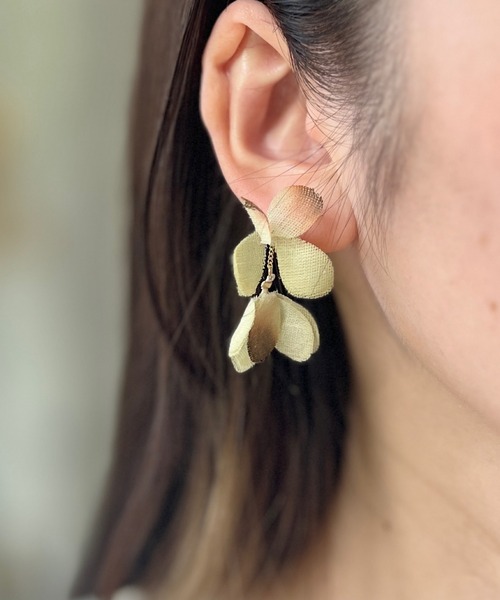 m.soeur（エムスール）の「あじさいチェーンの揺れるピアス（ピアス（両耳用）・レディース・パープル/グリーン・FREE）」の5枚目の写真