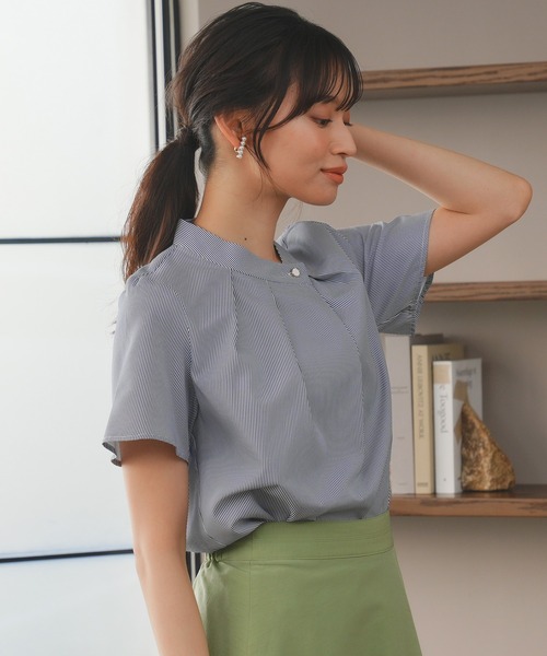 TRUDEA（トルディア）の「アシメネックストライプ半袖ブラウス（シャツ/ブラウス・レディース・ホワイト×ネイビー/ホワイト×ブラック・MEDIUM）」の7枚目の写真