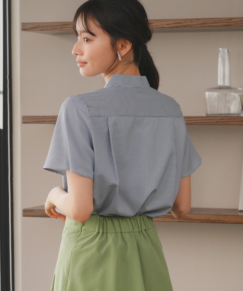 TRUDEA（トルディア）の「アシメネックストライプ半袖ブラウス（シャツ/ブラウス・レディース・ホワイト×ネイビー/ホワイト×ブラック・MEDIUM）」の8枚目の写真