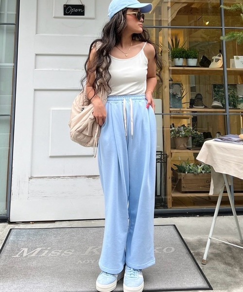 sandlessmoon(サンドレスムーン)の「ロゴスウェットワイドパンツ(スウェットパンツ・レディース・ライトグレー/ブルー・LONG/REGULAR)」の8枚目の写真