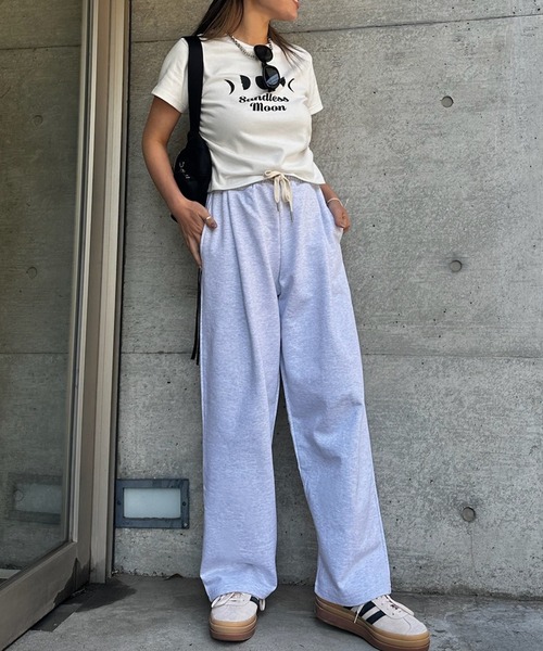 sandlessmoon(サンドレスムーン)の「ロゴスウェットワイドパンツ(スウェットパンツ・レディース・ライトグレー/ブルー・LONG/REGULAR)」の20枚目の写真