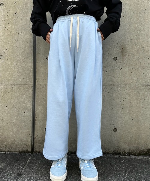 sandlessmoon(サンドレスムーン)の「ロゴスウェットワイドパンツ(スウェットパンツ・レディース・ライトグレー/ブルー・LONG/REGULAR)」の12枚目の写真
